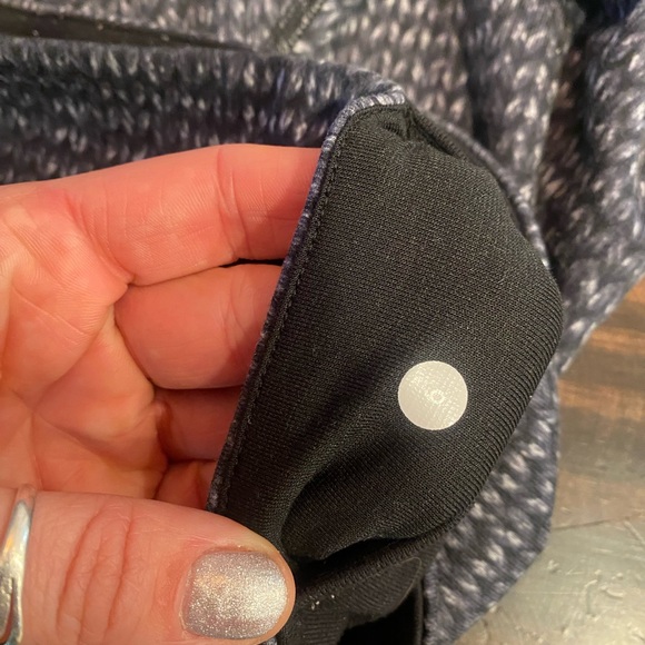 Lululemon midrise 25inch inseam size 6 - Picture 7 of 8